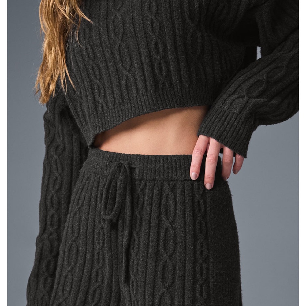 ALO Yoga Black Cable Knit set
